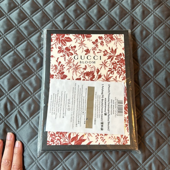 Gucci Bloom Zipper Pouch w/Gucci Box - NIB - Picture 10 of 11